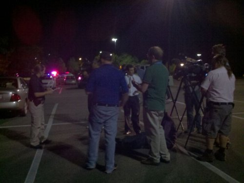 Batman filminin galasında katliam