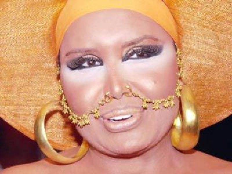 Bülent Ersoy bir haftadır tedavi görüyor 