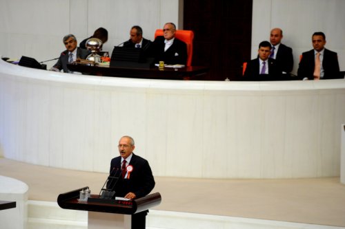 CHP iki hafta sonra yemin ediyor