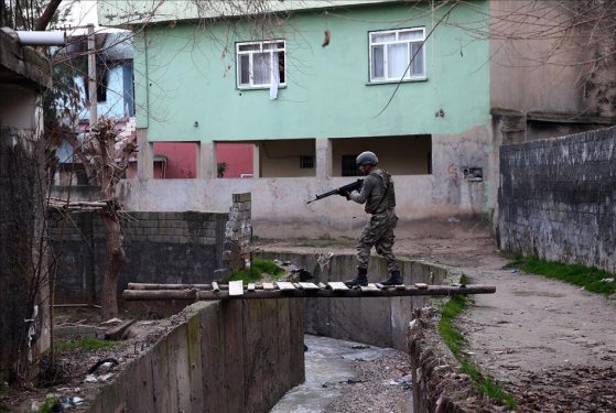 Cizre'de operasyonlar devam ediyor
