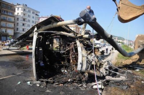 Giresun'da yolcu otobüsü yandı: 9 ölü 