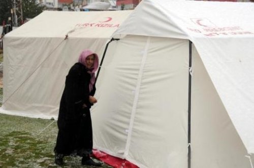 Van'da kar yağışı başladı