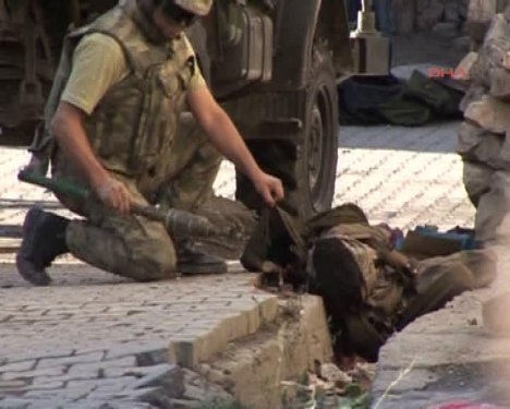 Beytüşşebap'ta çatışma sonrası görüntüler