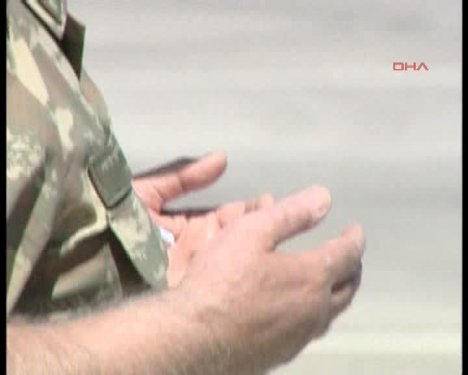 Necdet Özel'den 8 şehide gözyaşı