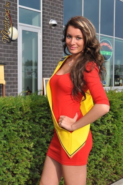 Sinan Akçıl'ın gönlünü çalan güzel Ayşe Özdemir