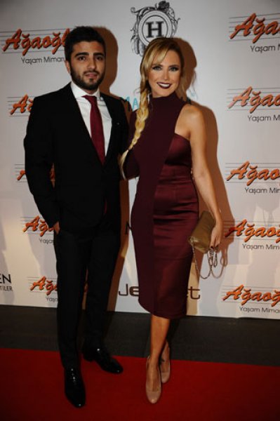 7 Aylık hamile  Ece Erken spora devam ediyor 