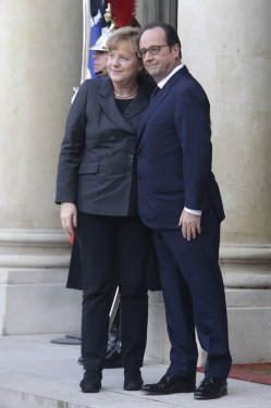 Dünya liderleri teröre karşı Paris'te