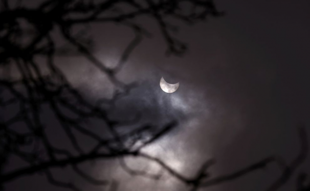 Dünyadan Güneş tutulması manzaraları