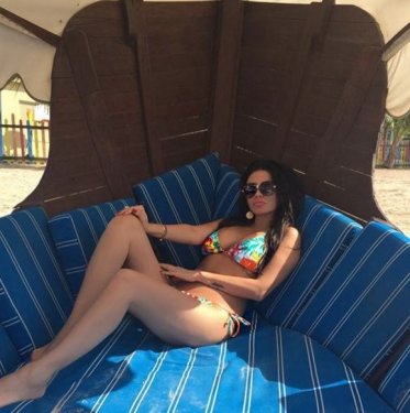 Ebru Polat kapak kızı oldu 