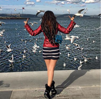 Ebru Polat kapak kızı oldu 