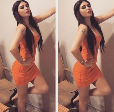 Ebru Polat kapak kızı oldu 