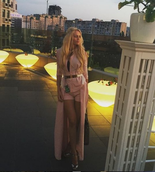 Yurdal Sert'in yeni İvana'sı Alexandra Tanais