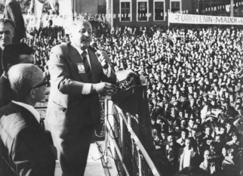 Erbakan’ın hiç yayınlanmamış & az bilinen fotoğrafları