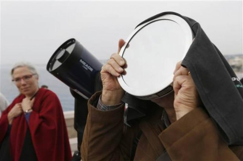 Dünyadan Güneş tutulması manzaraları