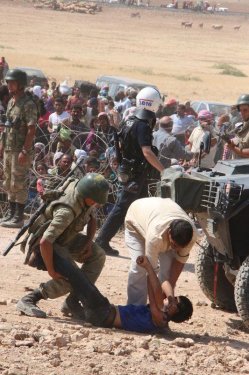 Genelkurmay Suriyelilere yardım fotoğraflarını paylaştı