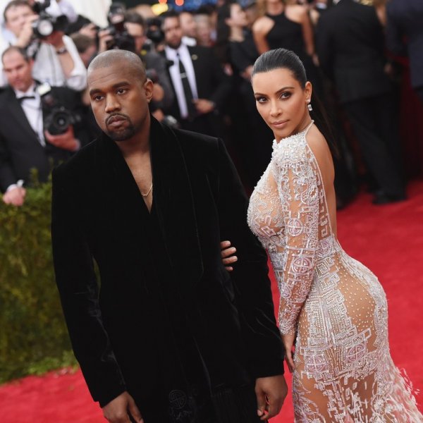 Kim Kardashian dördüncü çocuğuna Ermeni adı arıyor