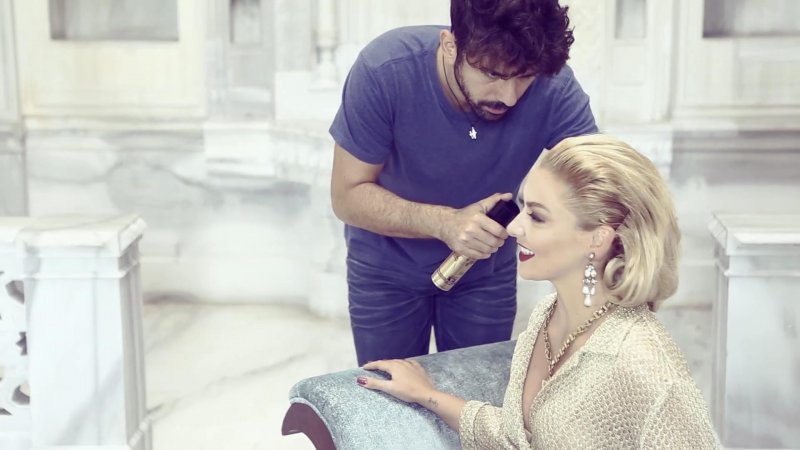 Hadise InStyle dergisinin Kasım sayısı için poz verdi 