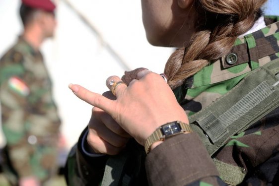 Kadın peşmergelerin beceri eğitiminden kareler