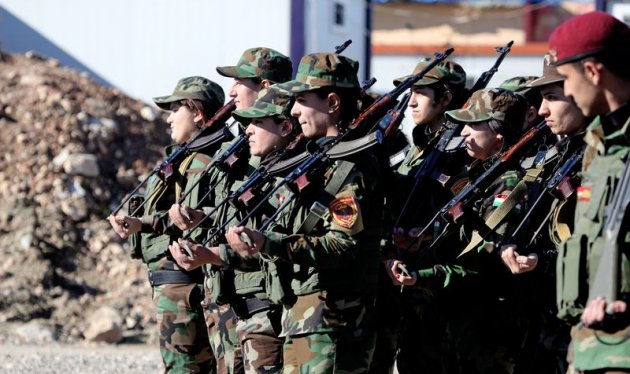 Kadın peşmergelerin beceri eğitiminden kareler