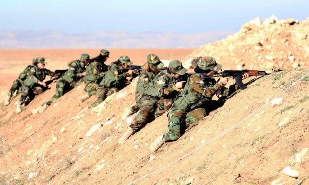 Kadın peşmergelerin beceri eğitiminden kareler