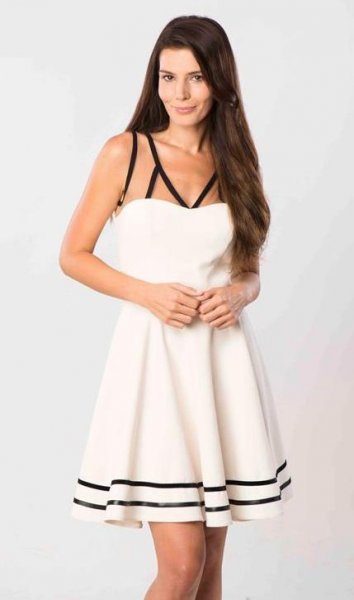 Makyajsız güzel Hatice Şendil