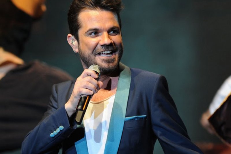 Kenan Doğulu'dan otomobil şov