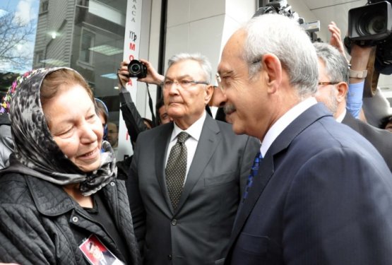 Kılıçdaroğlu ve Baykal cenaze töreninde buluştu