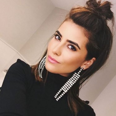 Kürt kızı Sazan Barzani