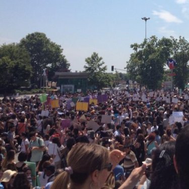 Kadınlardan Kadıköy'de kürtaj protestosu