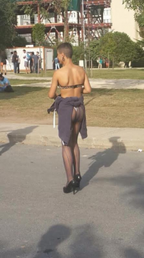 Lady Gaga konserinde hayranları da ilginç giyindi