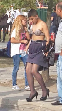 Lady Gaga konserinde hayranları da ilginç giyindi