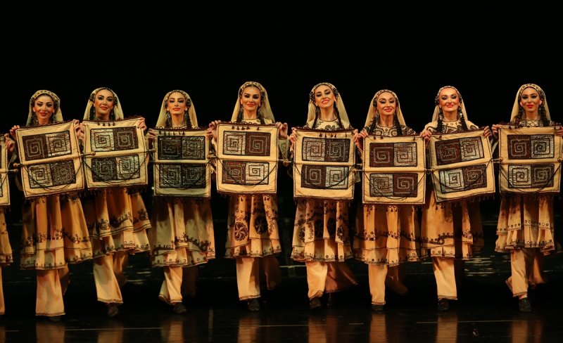 Lezginka Bursalıları coşturdu