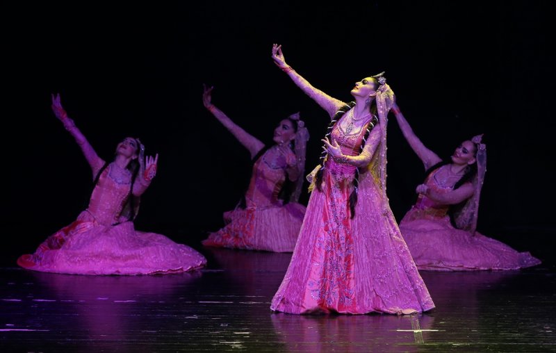 Lezginka Bursalıları coşturdu