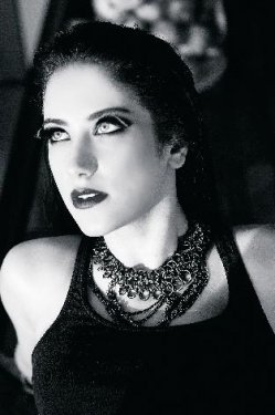 Hazal Kaya'dan özel pozlar