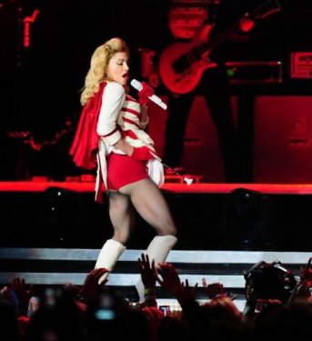 Madonna TT Arena'yı salladı