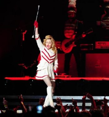Madonna TT Arena'yı salladı