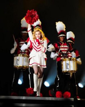 Madonna TT Arena'yı salladı