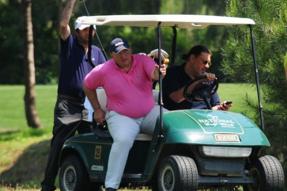 Mustafa Vehbi Koç kimdir?