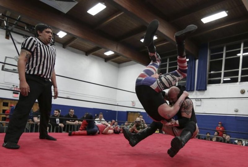 ABD'de kilisede Amerikan güreşi turnuvası