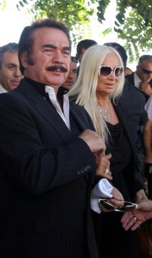 Neşet Ertaş son yolculuğuna uğurlandı