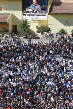 Neşet Ertaş son yolculuğuna uğurlandı