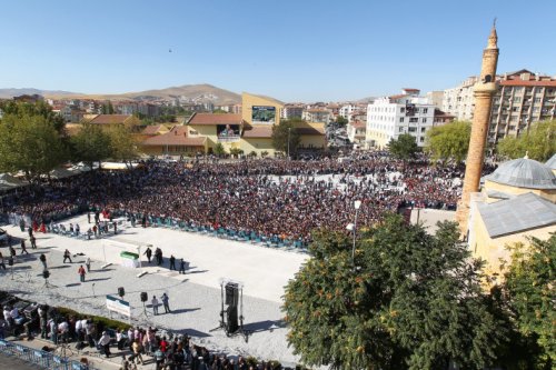 Neşet Ertaş son yolculuğuna uğurlandı