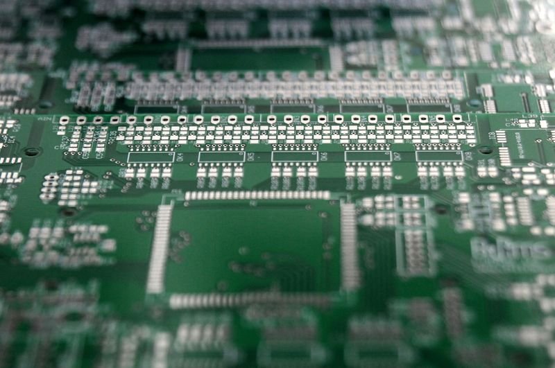 İzmirli genç masa üstü bilgisayarı cebe sığdırdı