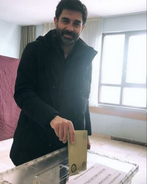 Oy kullanan ünlüler