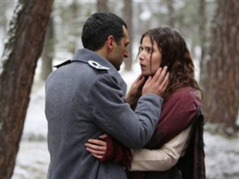 Murat Yıldırım'dan Kırımlı öpücüğü