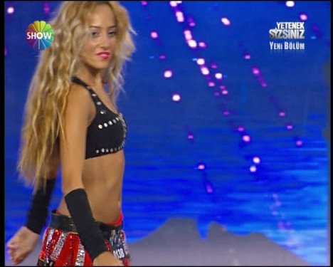 Yetenek Sizsiniz Shakira dansı