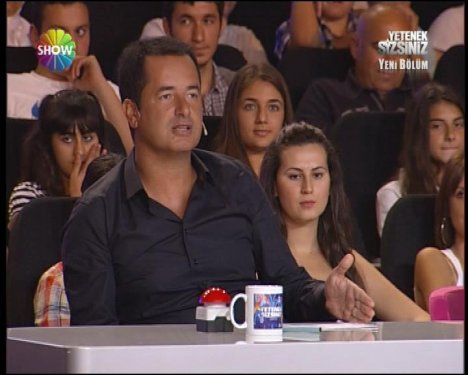 Yetenek Sizsiniz Shakira dansı