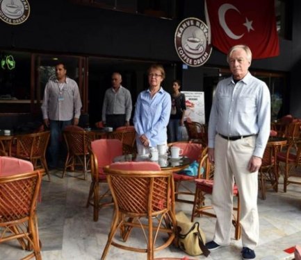 Saat 9'u 5 geçe Türkiye'de hayat durdu