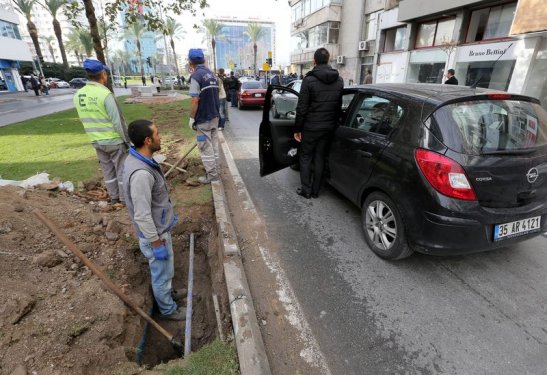 Saat 9'u 5 geçe Türkiye'de hayat durdu