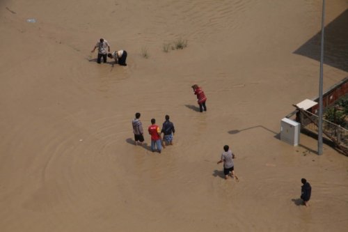 Samsun'u sel aldı